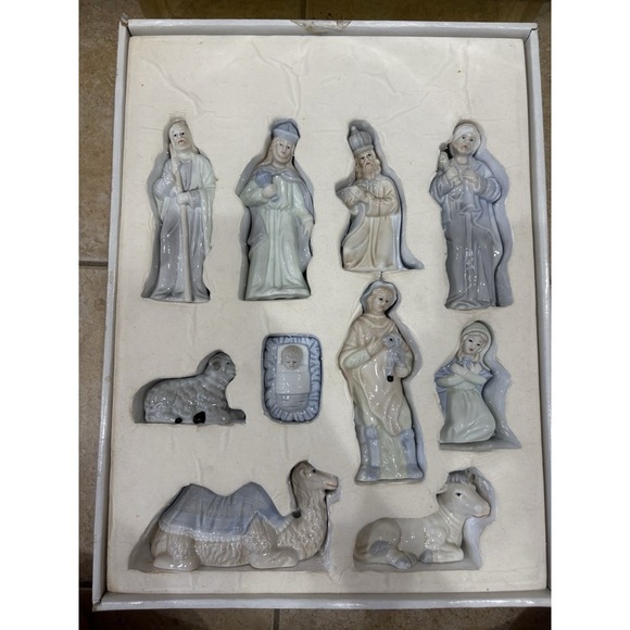 1991 Nativity Set Christmas 10 Piece Porcelain Dynasty Classics White Blue Mint - Picture 1 of 15